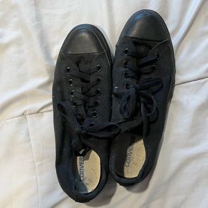 All black converse low tops